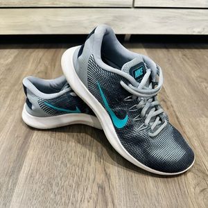 Nike - FlexRun Shoes